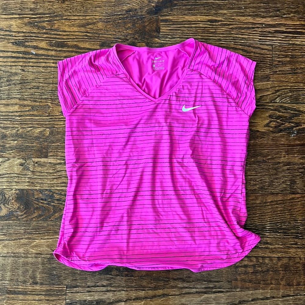 super cute pink nike workout top!!